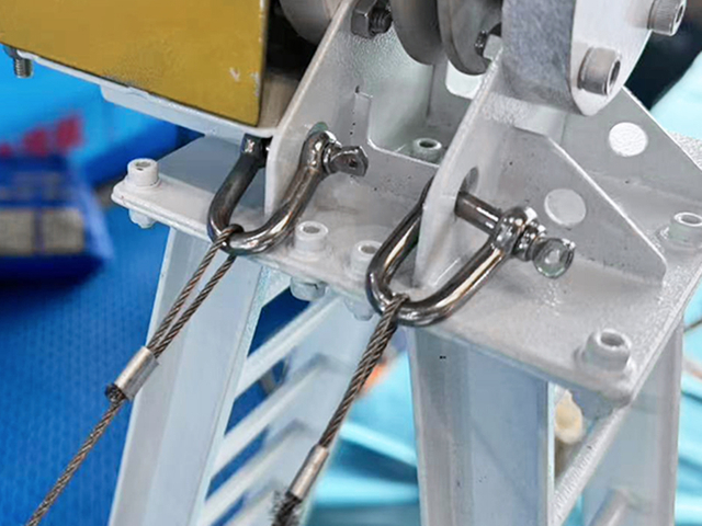 Euro D Unshackle Vessel